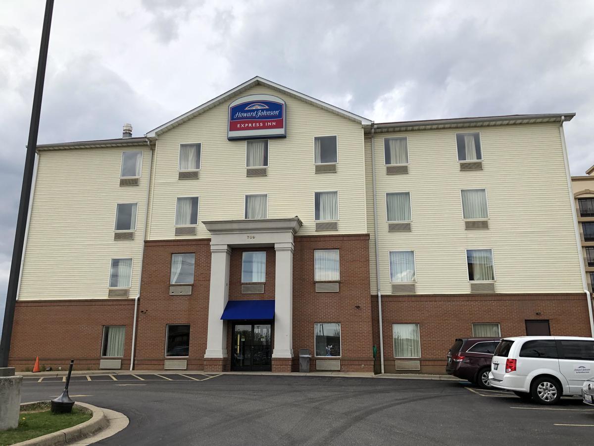 Hotel Howard Johnson By Wyndham Airport Louisville
